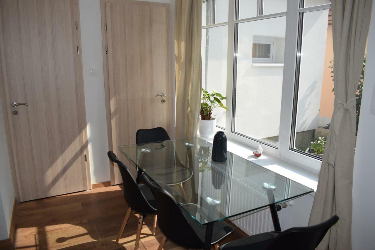 Buborek Apartman Tata Exterior foto