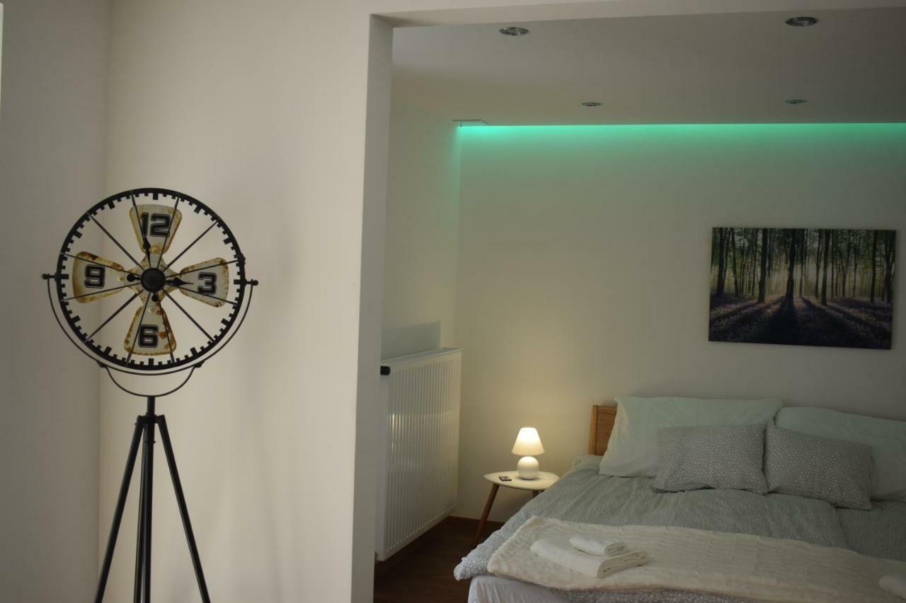 Buborek Apartman Tata Exterior foto